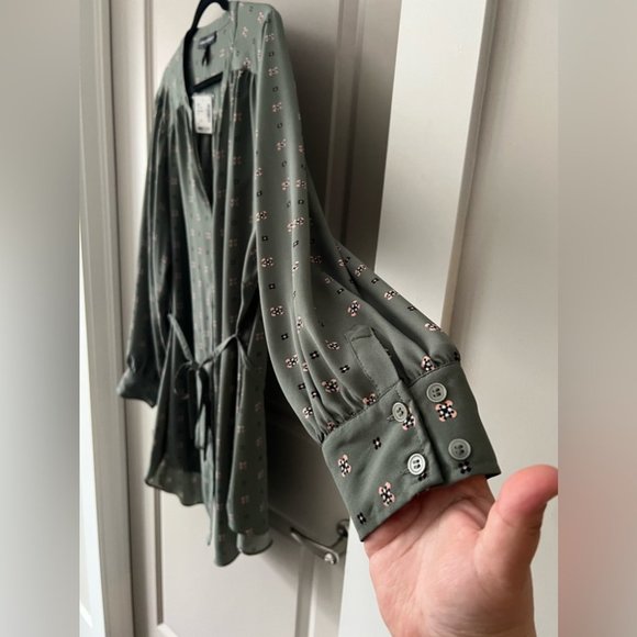 NWT Love and legend Addition-Elle size 22 long sleeved button down shirt - Picture 5 of 11